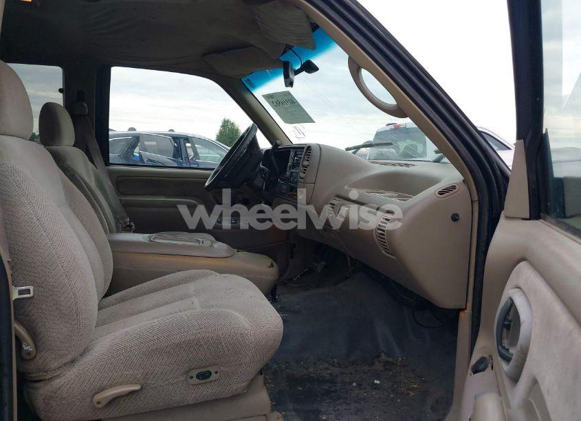 Photo 5 of 1996 Chevrolet Gmt-400 K1500 (VIN 2GCEK19R0T1247180)