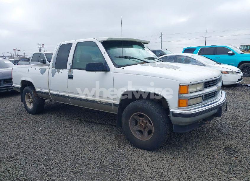 1997 Chevrolet Gmt-400 K1500 (VIN 2GCEK19R0V1165050) main photo