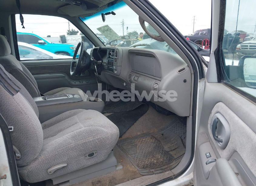 Photo 5 of 1997 Chevrolet Gmt-400 K1500 (VIN 2GCEK19R0V1165050)