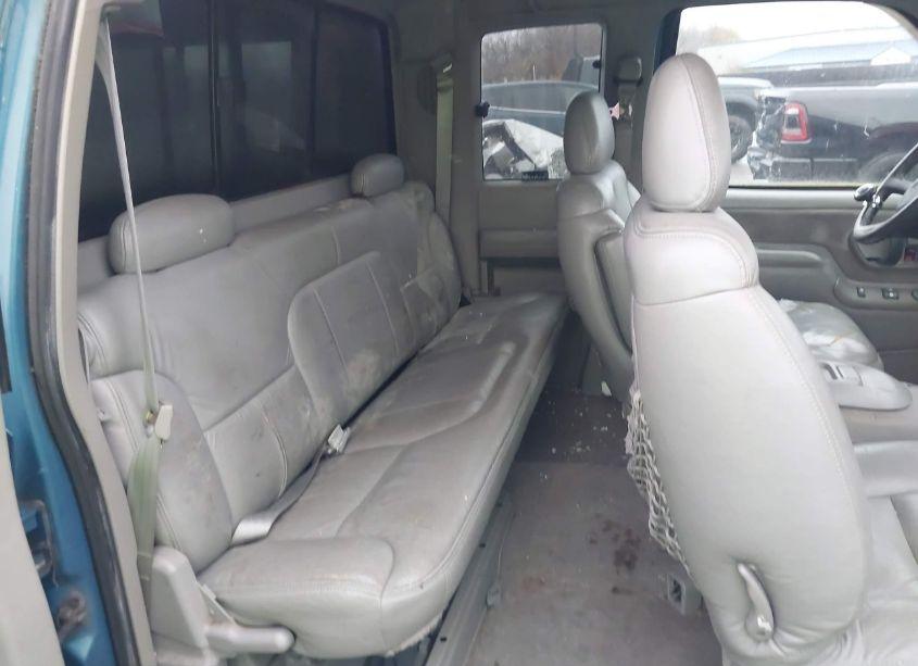 Photo 8 of 1998 Chevrolet Gmt-400 K1500 (VIN 2GCEK19R0W1134477)