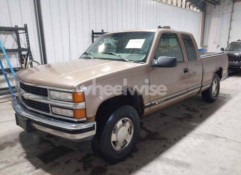 Photo 2 of 1997 Chevrolet K1500 FLEETSIDE (VIN 2GCEK19R2V1241772)