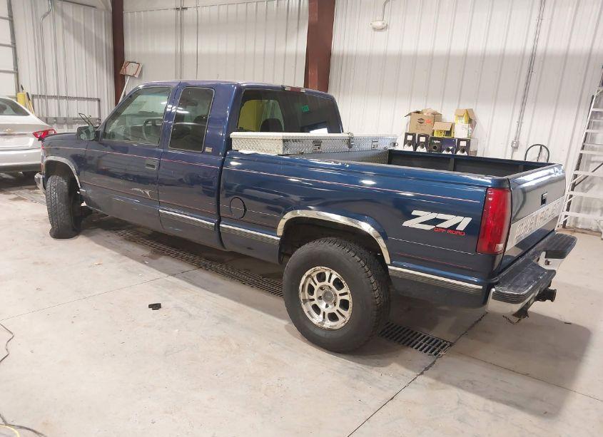 Photo 3 of 1996 Chevrolet Gmt-400 K1500 (VIN 2GCEK19R3T1236125)