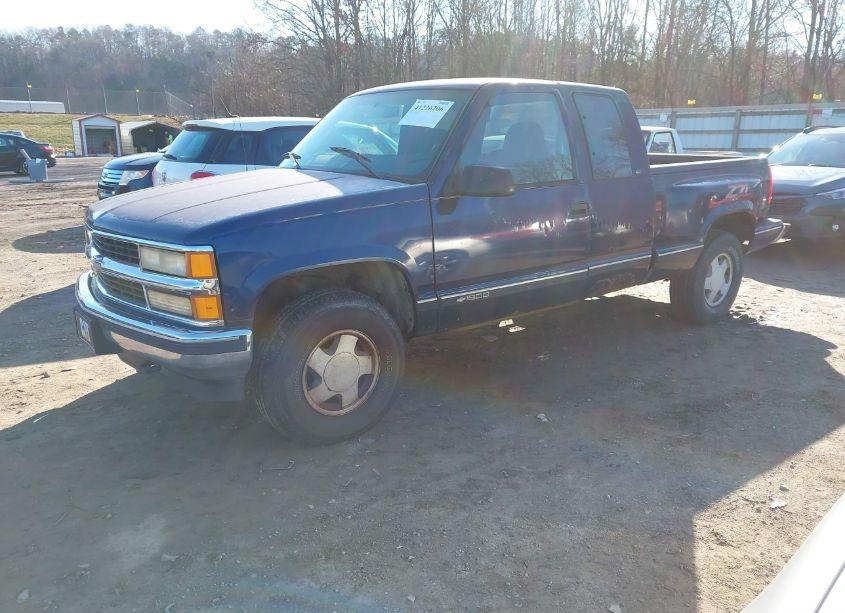 Photo 2 of 1998 Chevrolet K1500 SPORTSIDE (VIN 2GCEK19R3W1142007)