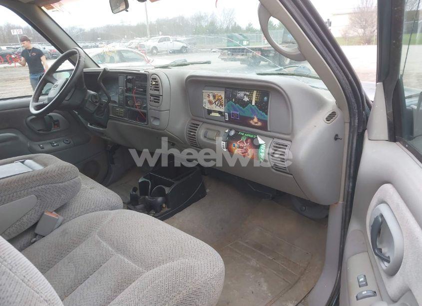 Photo 5 of 1998 Chevrolet K1500 FLEETSIDE (VIN 2GCEK19R4W1168700)