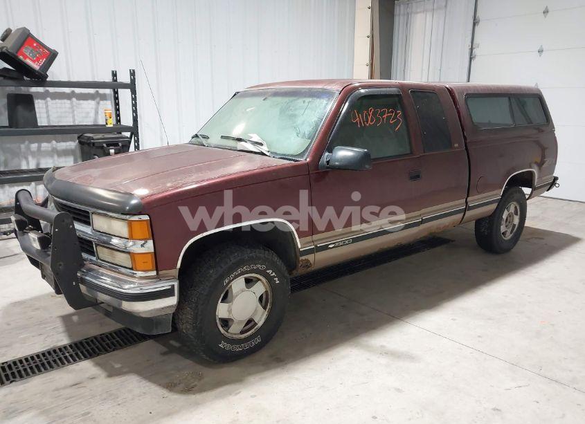 Photo 2 of 1998 Chevrolet K1500 FLEETSIDE (VIN 2GCEK19R4W1264116)