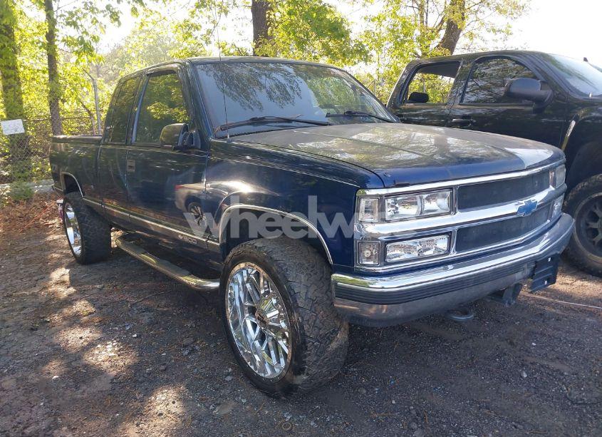1998 Chevrolet K1500 FLEETSIDE (VIN 2GCEK19R6W1222272) main photo