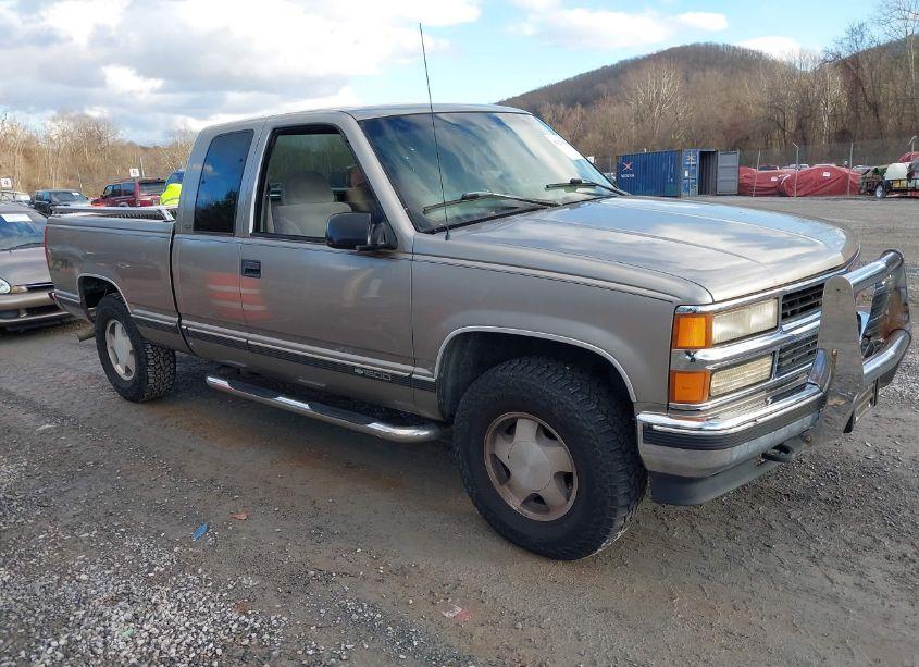 1998 Chevrolet K1500 FLEETSIDE (VIN 2GCEK19R6W1229027) main photo