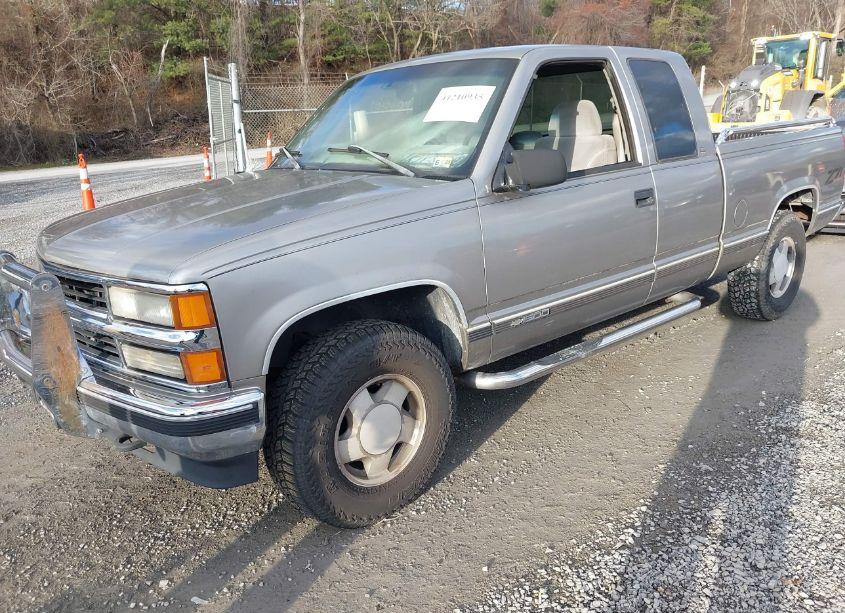 Photo 2 of 1998 Chevrolet K1500 FLEETSIDE (VIN 2GCEK19R6W1229027)