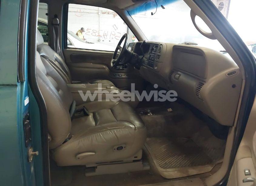 Photo 5 of 1997 Chevrolet K1500 FLEETSIDE (VIN 2GCEK19R7V1268398)