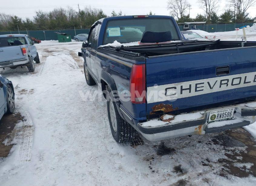 Photo 3 of 1996 Chevrolet Gmt-400 K1500 (VIN 2GCEK19R8T1243233)