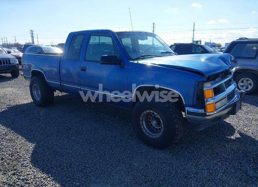 1997 Chevrolet K1500 FLEETSIDE (VIN 2GCEK19R8V1141126) main photo