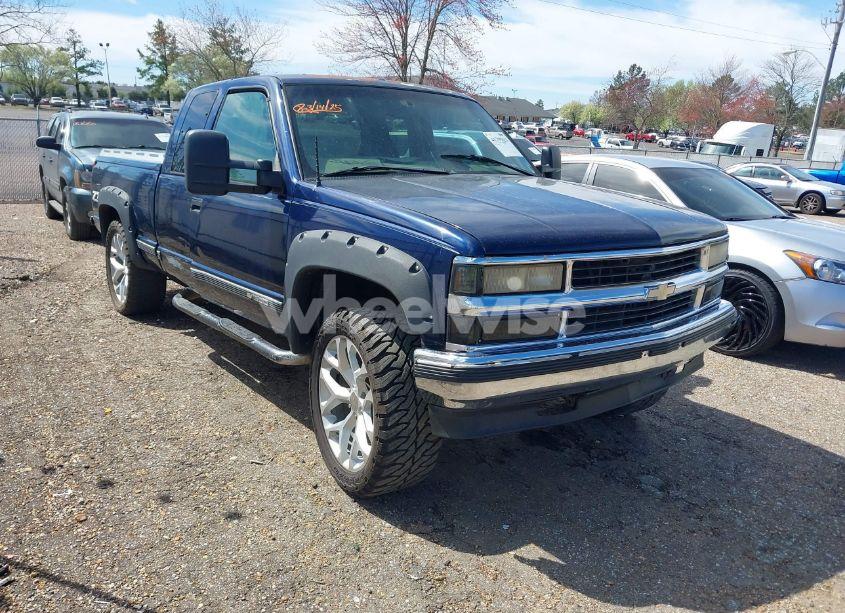 1998 Chevrolet K1500 FLEETSIDE (VIN 2GCEK19R9W1243181) main photo