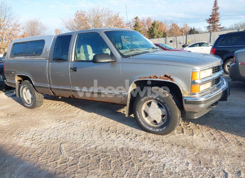 1998 Chevrolet K1500 FLEETSIDE (VIN 2GCEK19R9W1276486) main photo