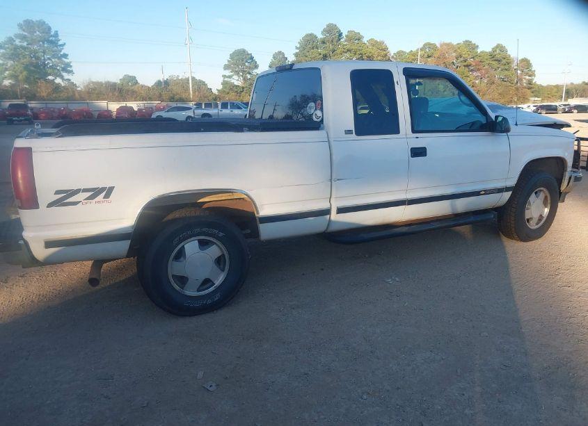 Photo 4 of 1996 Chevrolet Gmt-400 K1500 (VIN 2GCEK19RXT1104091)