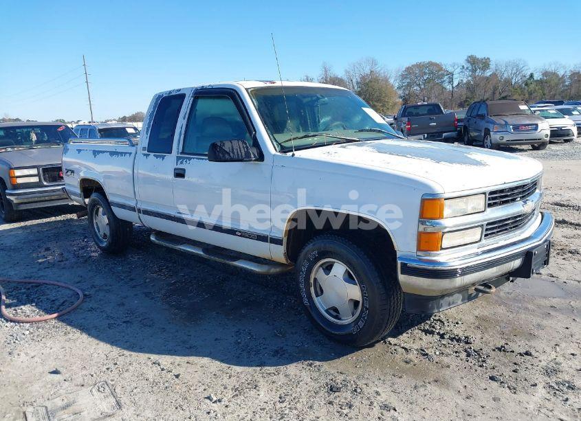 1997 Chevrolet K1500 FLEETSIDE (VIN 2GCEK19RXV1125719) main photo