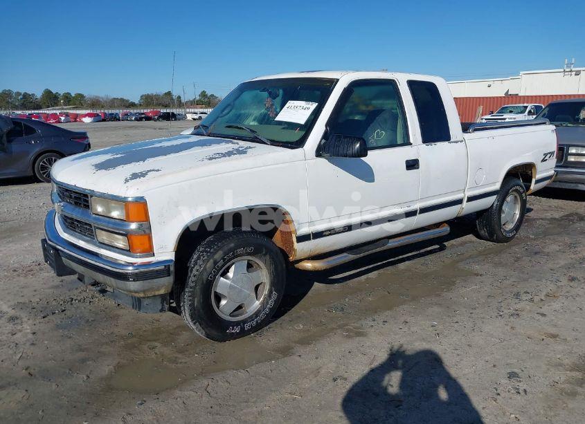 Photo 2 of 1997 Chevrolet K1500 FLEETSIDE (VIN 2GCEK19RXV1125719)