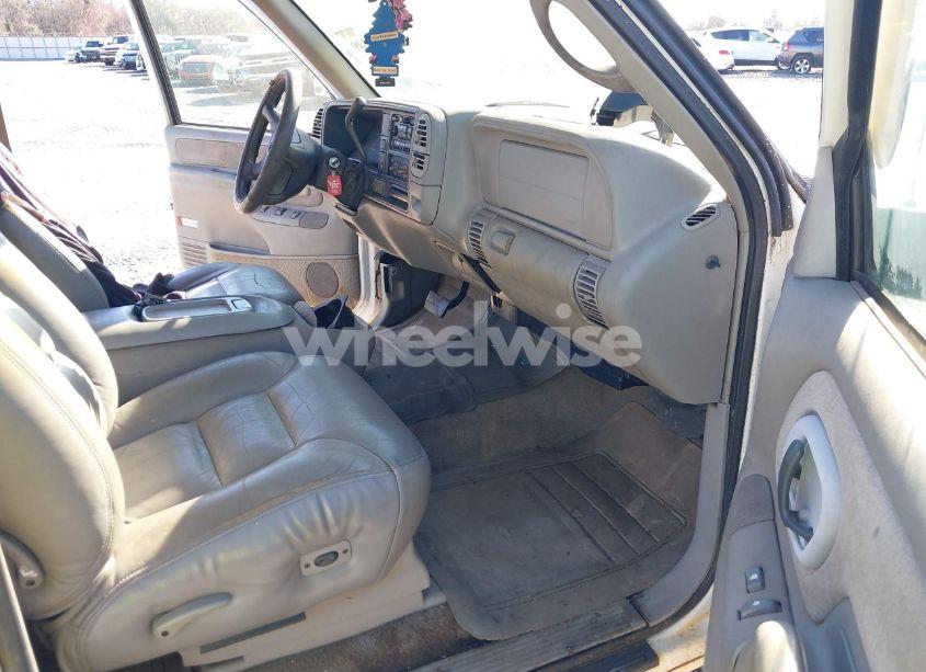 Photo 5 of 1997 Chevrolet K1500 FLEETSIDE (VIN 2GCEK19RXV1125719)