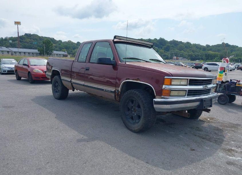1998 Chevrolet K1500 FLEETSIDE (VIN 2GCEK19RXW1181189) main photo