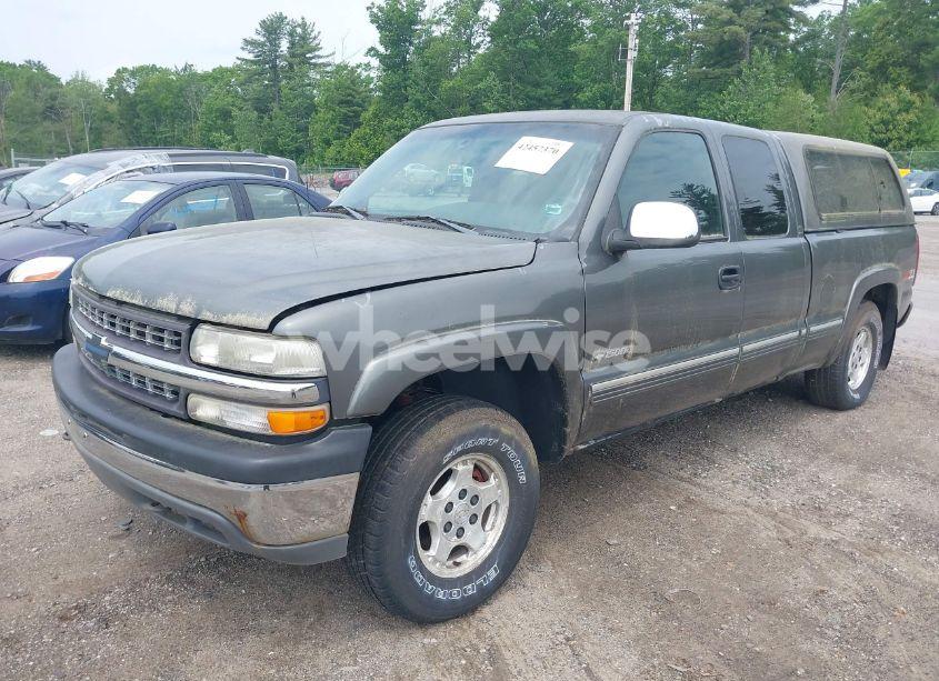 Photo 2 of 2001 Chevrolet Silverado 1500 LS (VIN 2GCEK19T011155852)