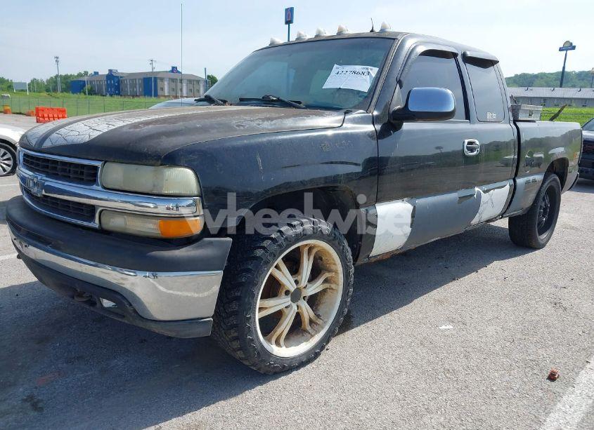 Photo 2 of 2001 Chevrolet Silverado 1500 LT (VIN 2GCEK19T011285789)