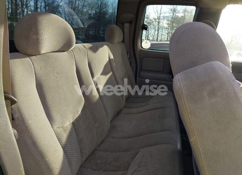 Photo 8 of 2003 Chevrolet Silverado 1500 LS (VIN 2GCEK19T031274312)