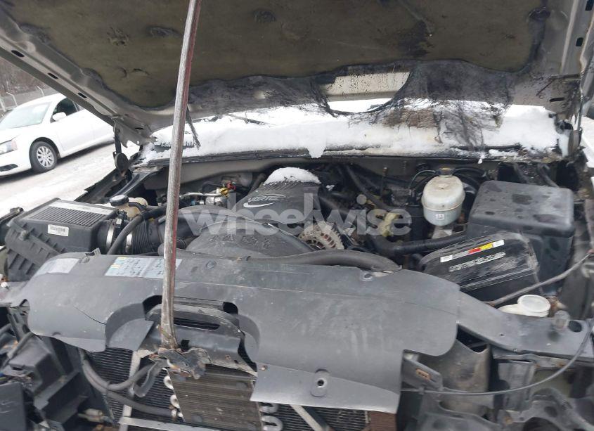 Photo 10 of 2003 Chevrolet Silverado 1500 LS (VIN 2GCEK19T031383711)