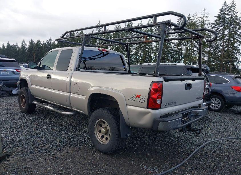 Photo 3 of 2004 Chevrolet Silverado 1500 LS (VIN 2GCEK19T041204505)