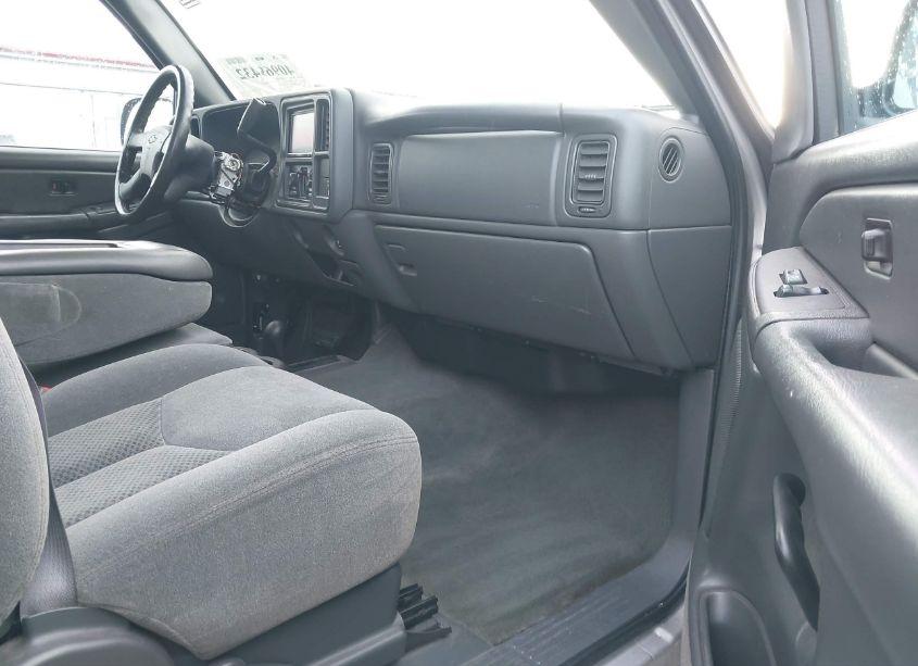 Photo 5 of 2004 Chevrolet Silverado 1500 LS (VIN 2GCEK19T041204505)