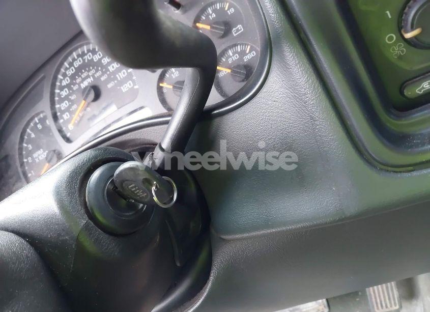 Photo 11 of 2004 Chevrolet Silverado 1500 LS (VIN 2GCEK19T041324143)