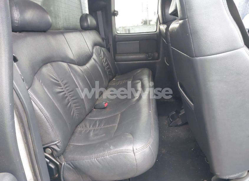 Photo 8 of 2000 Chevrolet Silverado 1500 LT (VIN 2GCEK19T0Y1154145)