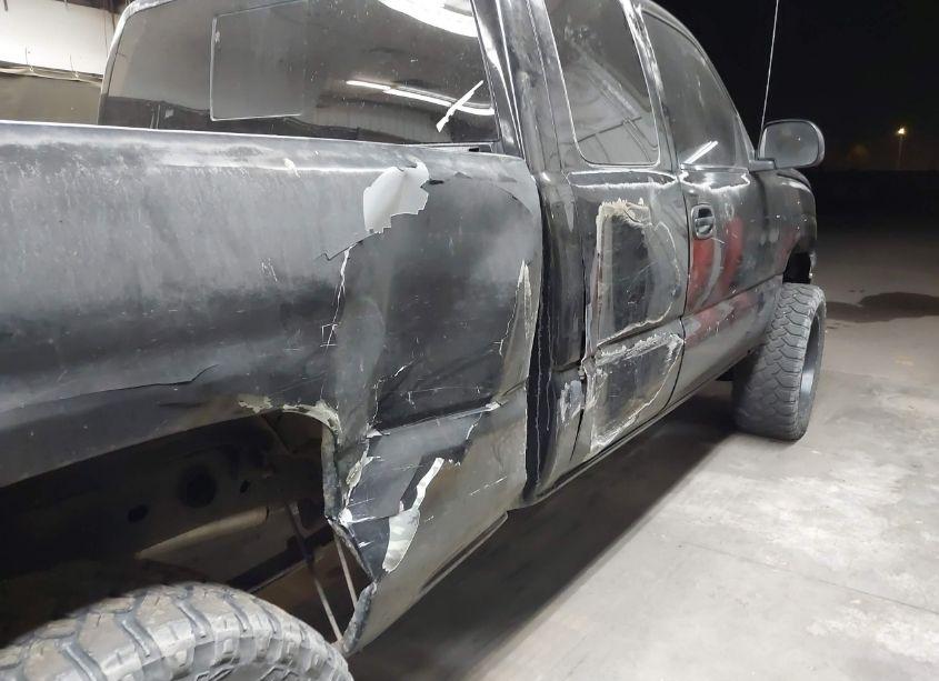 Photo 6 of 2000 Chevrolet Silverado 1500 LS (VIN 2GCEK19T0Y1190904)