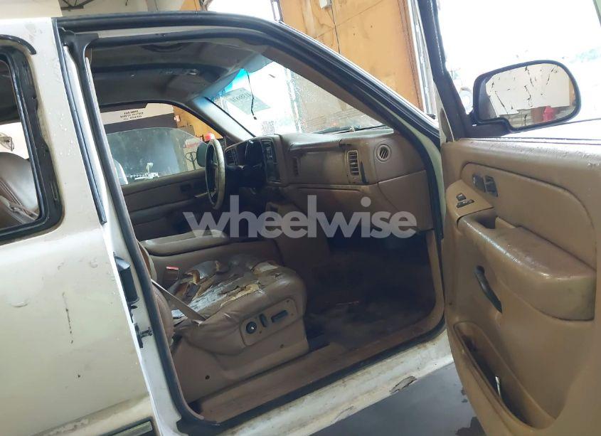 Photo 3 of 2000 Chevrolet Silverado 1500 LT (VIN 2GCEK19T0Y1307915)