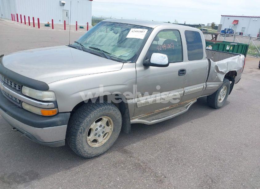 Photo 2 of 2000 Chevrolet Silverado 1500 LT (VIN 2GCEK19T0Y1321698)