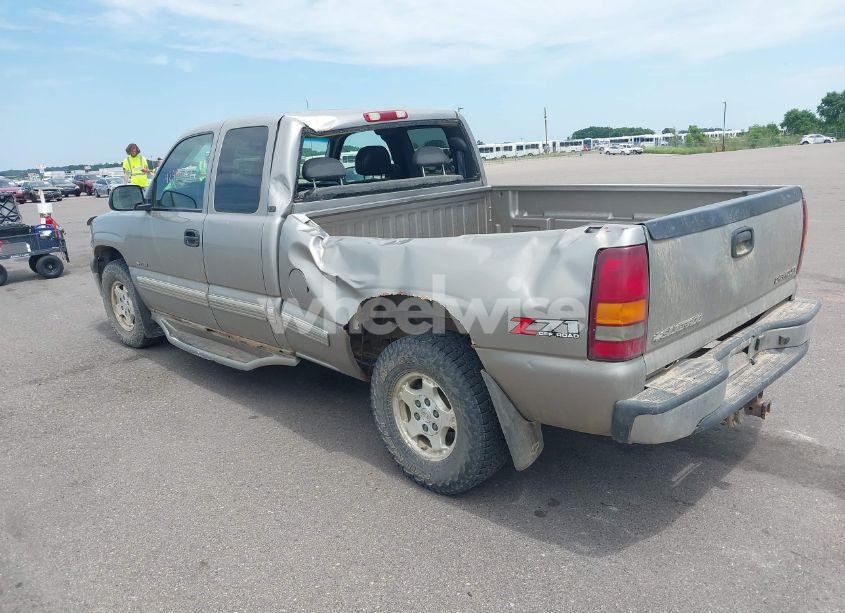 Photo 3 of 2000 Chevrolet Silverado 1500 LT (VIN 2GCEK19T0Y1321698)