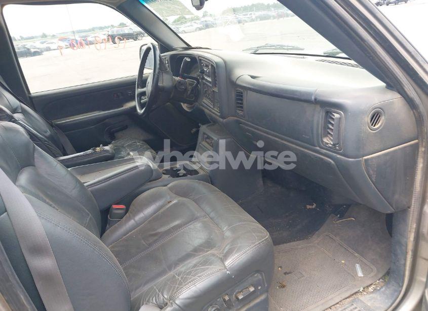 Photo 5 of 2000 Chevrolet Silverado 1500 LT (VIN 2GCEK19T0Y1321698)