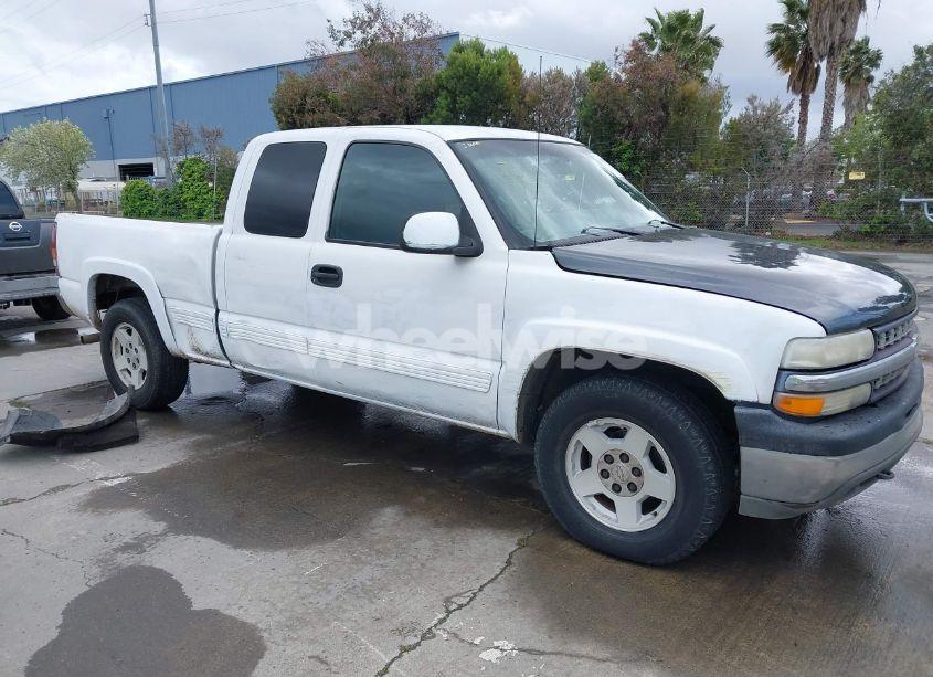 2002 Chevrolet Silverado 1500 LS (VIN 2GCEK19T121143534) main photo