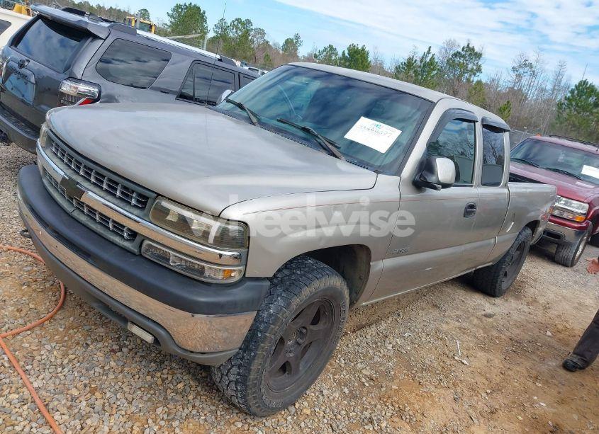 Photo 2 of 2002 Chevrolet Silverado 1500 LS (VIN 2GCEK19T121298424)