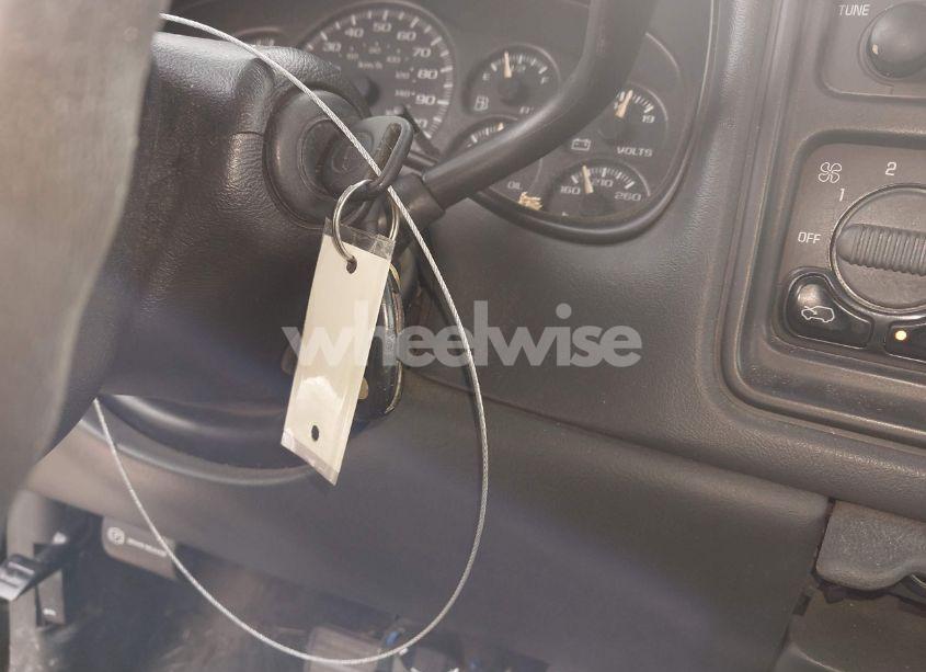 Photo 11 of 2002 Chevrolet Silverado 1500 LS (VIN 2GCEK19T121332801)