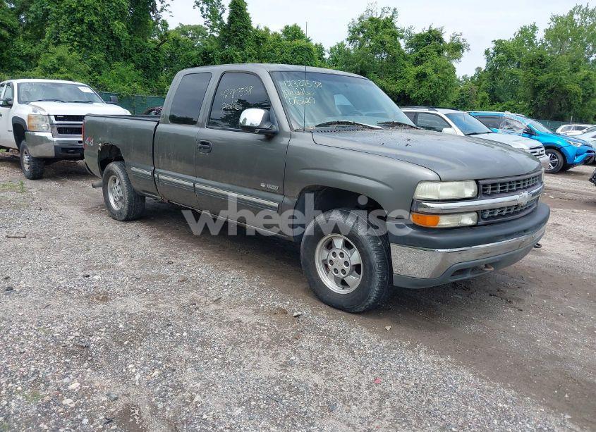 1999 Chevrolet Silverado 1500 LS (VIN 2GCEK19T1X1229532) main photo