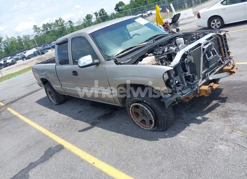 2000 Chevrolet Silverado 1500 LS (VIN 2GCEK19T1Y1107075) main photo