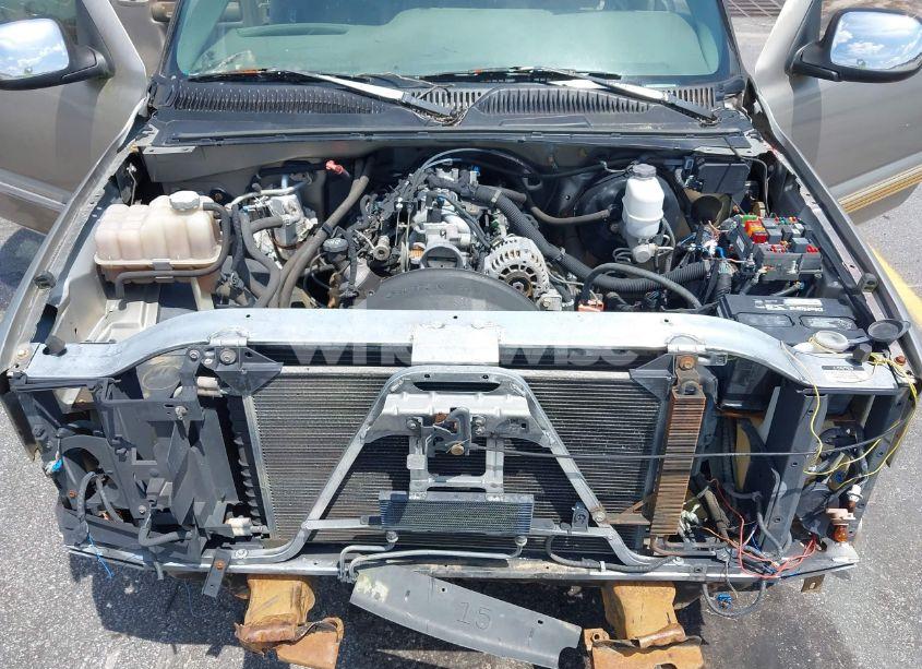 Photo 10 of 2000 Chevrolet Silverado 1500 LS (VIN 2GCEK19T1Y1107075)