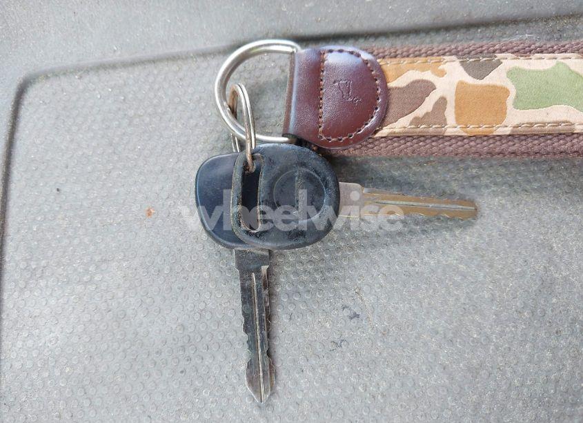 Photo 11 of 2000 Chevrolet Silverado 1500 LS (VIN 2GCEK19T1Y1107075)