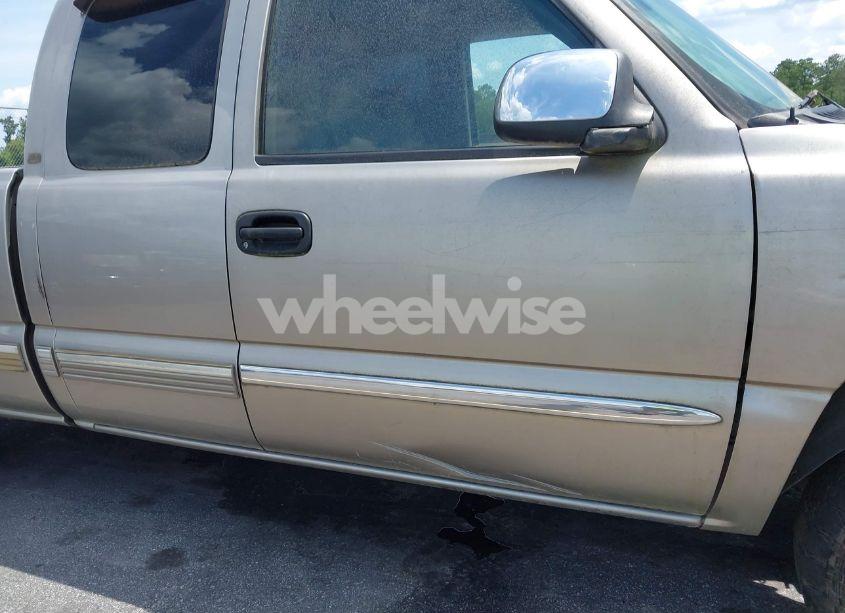 Photo 12 of 2000 Chevrolet Silverado 1500 LS (VIN 2GCEK19T1Y1107075)