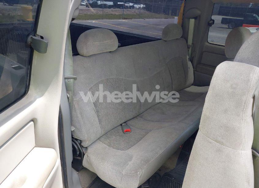 Photo 8 of 2000 Chevrolet Silverado 1500 LS (VIN 2GCEK19T1Y1107075)