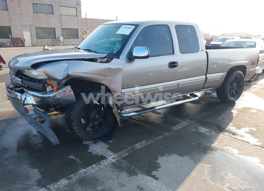 Photo 2 of 2000 Chevrolet Silverado 1500 LT (VIN 2GCEK19T1Y1117024)