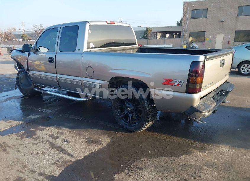 Photo 3 of 2000 Chevrolet Silverado 1500 LT (VIN 2GCEK19T1Y1117024)