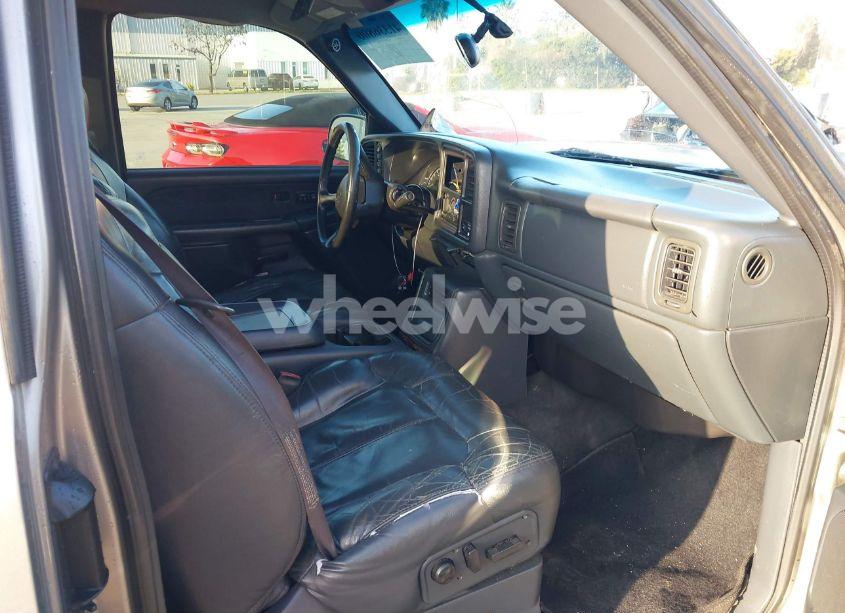 Photo 5 of 2000 Chevrolet Silverado 1500 LT (VIN 2GCEK19T1Y1117024)