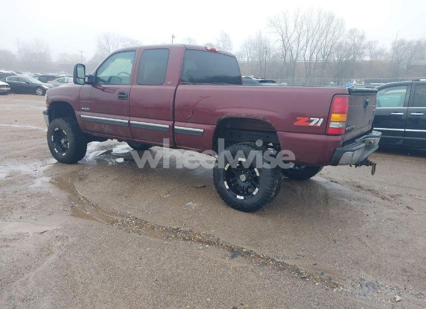 Photo 3 of 2000 Chevrolet Silverado 1500 LT (VIN 2GCEK19T1Y1173450)