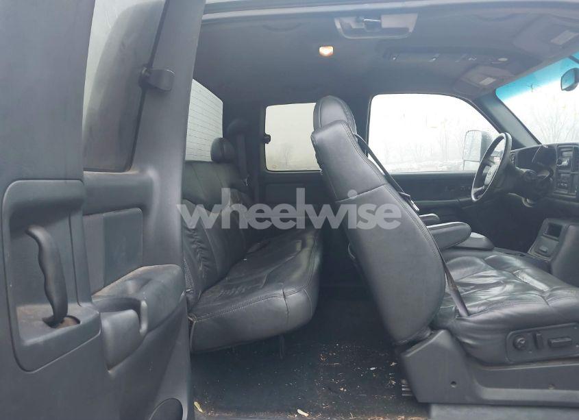 Photo 8 of 2000 Chevrolet Silverado 1500 LT (VIN 2GCEK19T1Y1173450)