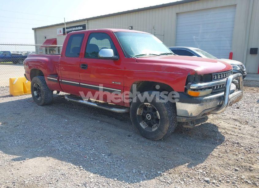 2001 Chevrolet Silverado 1500 LS (VIN 2GCEK19T211181871) main photo